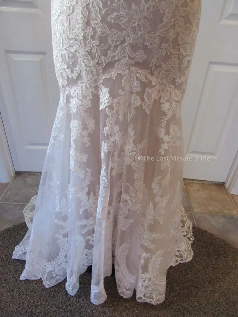 Allure Bridals W411