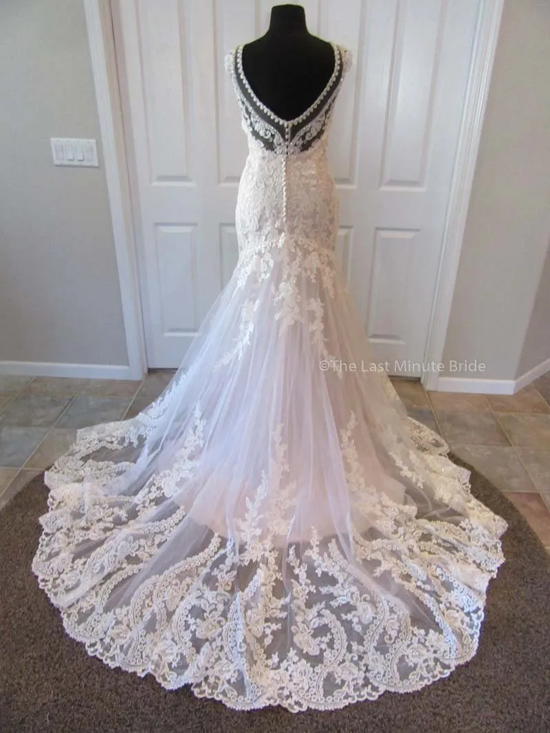 Allure Bridals W411