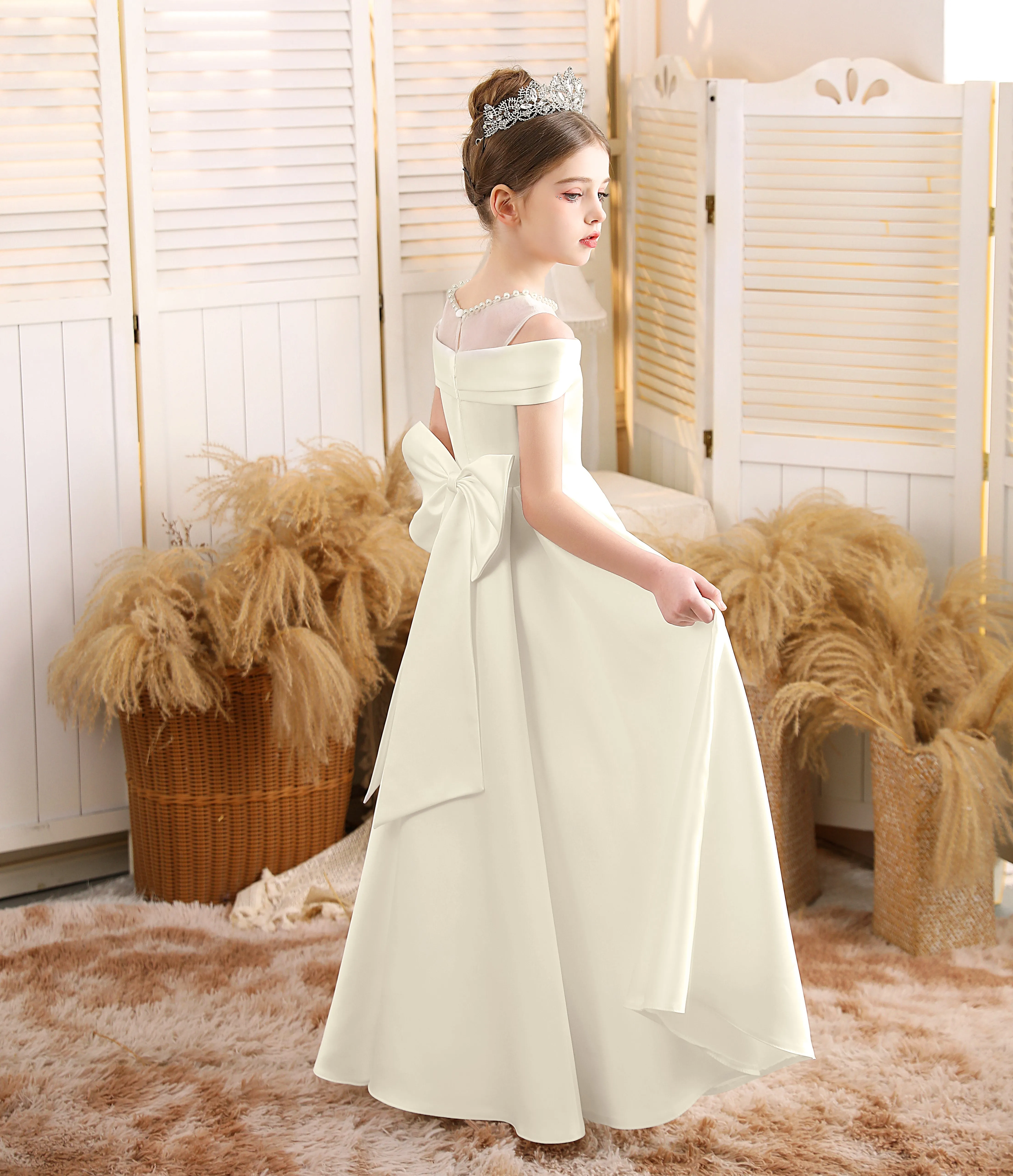 Ball-Gown/Princess Scoop Floor-Length Satin/Tulle Flower Girl Dress With Bow/Beading