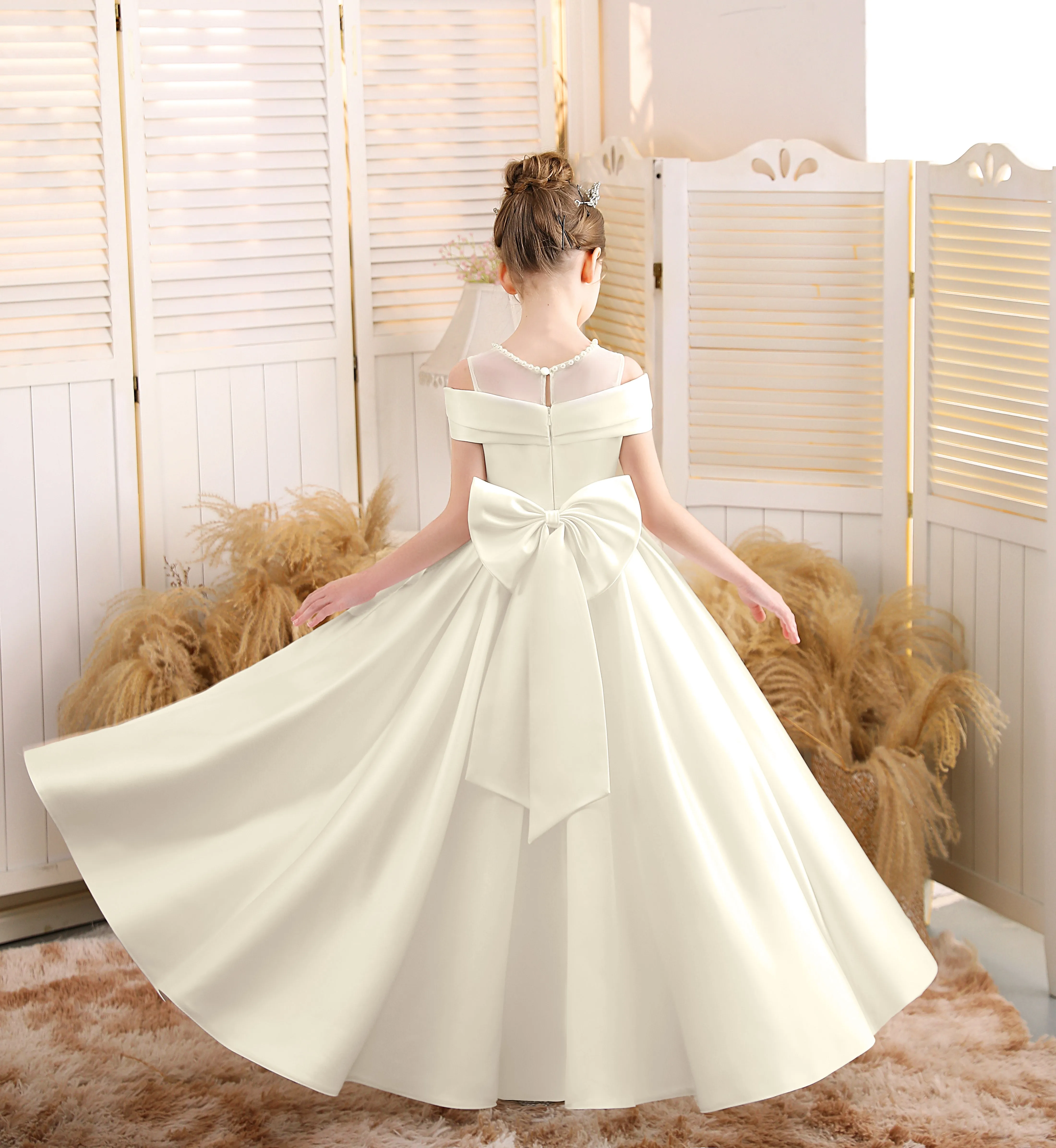 Ball-Gown/Princess Scoop Floor-Length Satin/Tulle Flower Girl Dress With Bow/Beading