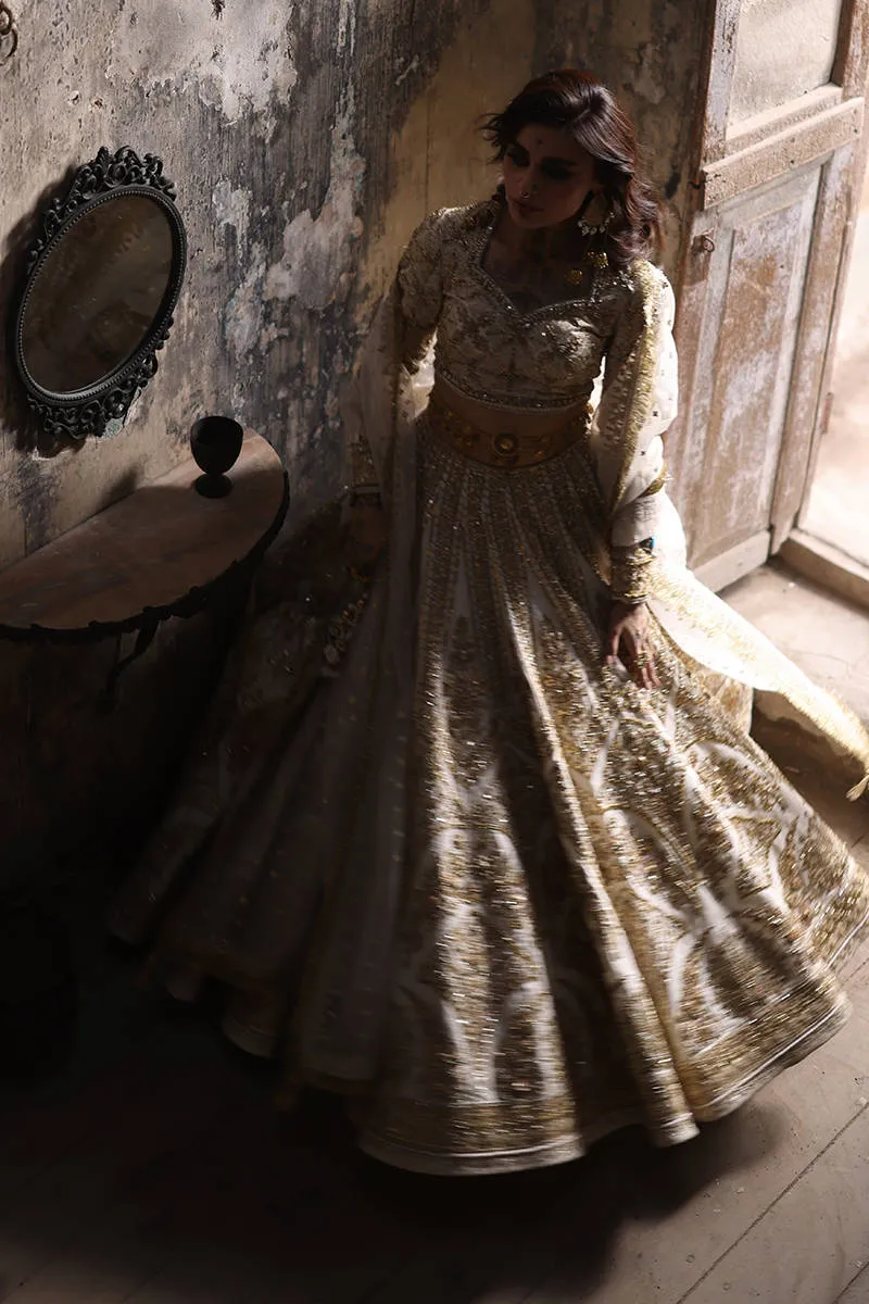 Bibbojaan  Pearl White and Gold
