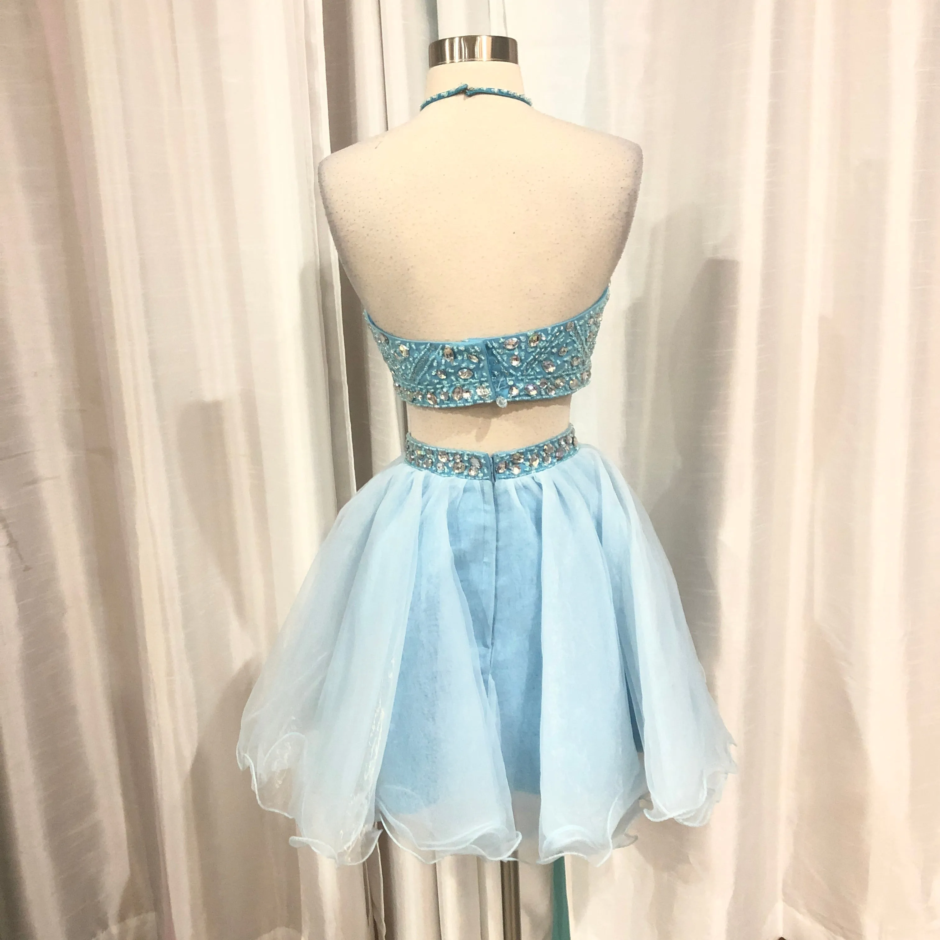BOUTIQUE Short Light Blue Two Piece Gown Size 6