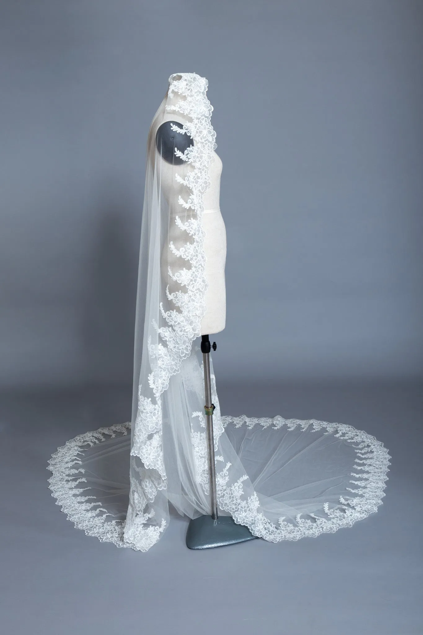 Cathedral Wedding Veil (#Irina)
