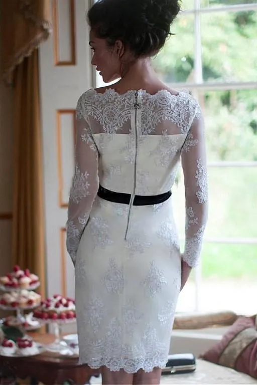 Close-fitting Lace Short Wedding Dress with Long Sleeves