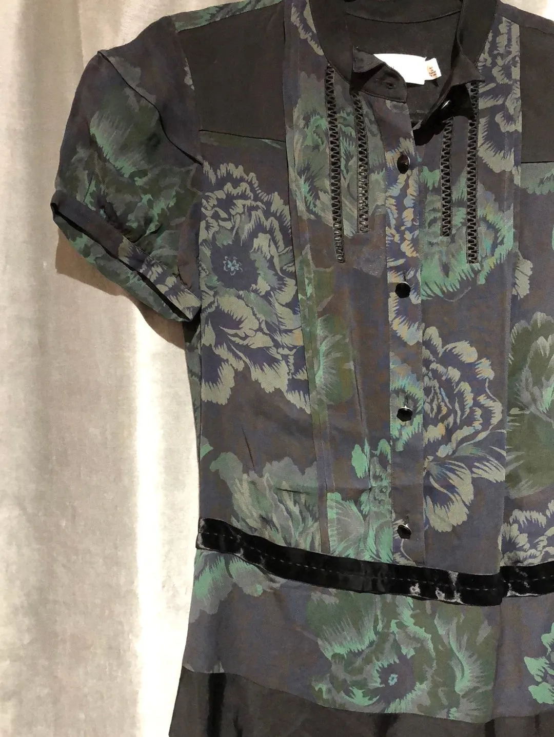 COACH X KAFFE Mock Collar Short Sleeve FASSETT Pleated Bottom Dress