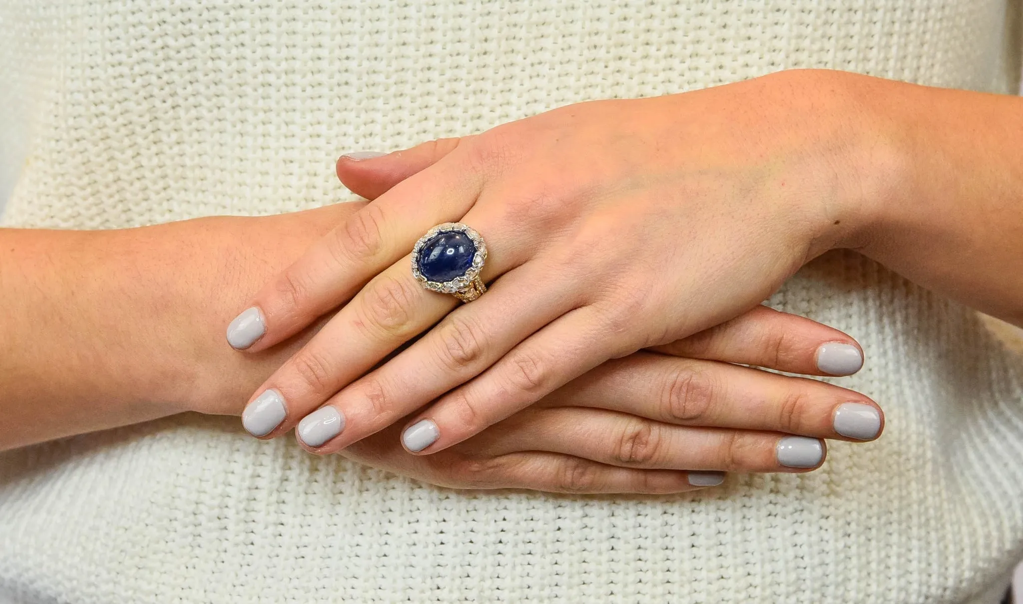Contemporary 17.00 CTW Sapphire Diamond 18 Karat Gold Cluster Cocktail Ring