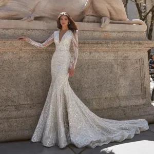 Custom V-Neck Mermaid Wedding Dress with Beaded Embroidery & Lace Appliqués – Elegant Trumpet Bridal Gown
