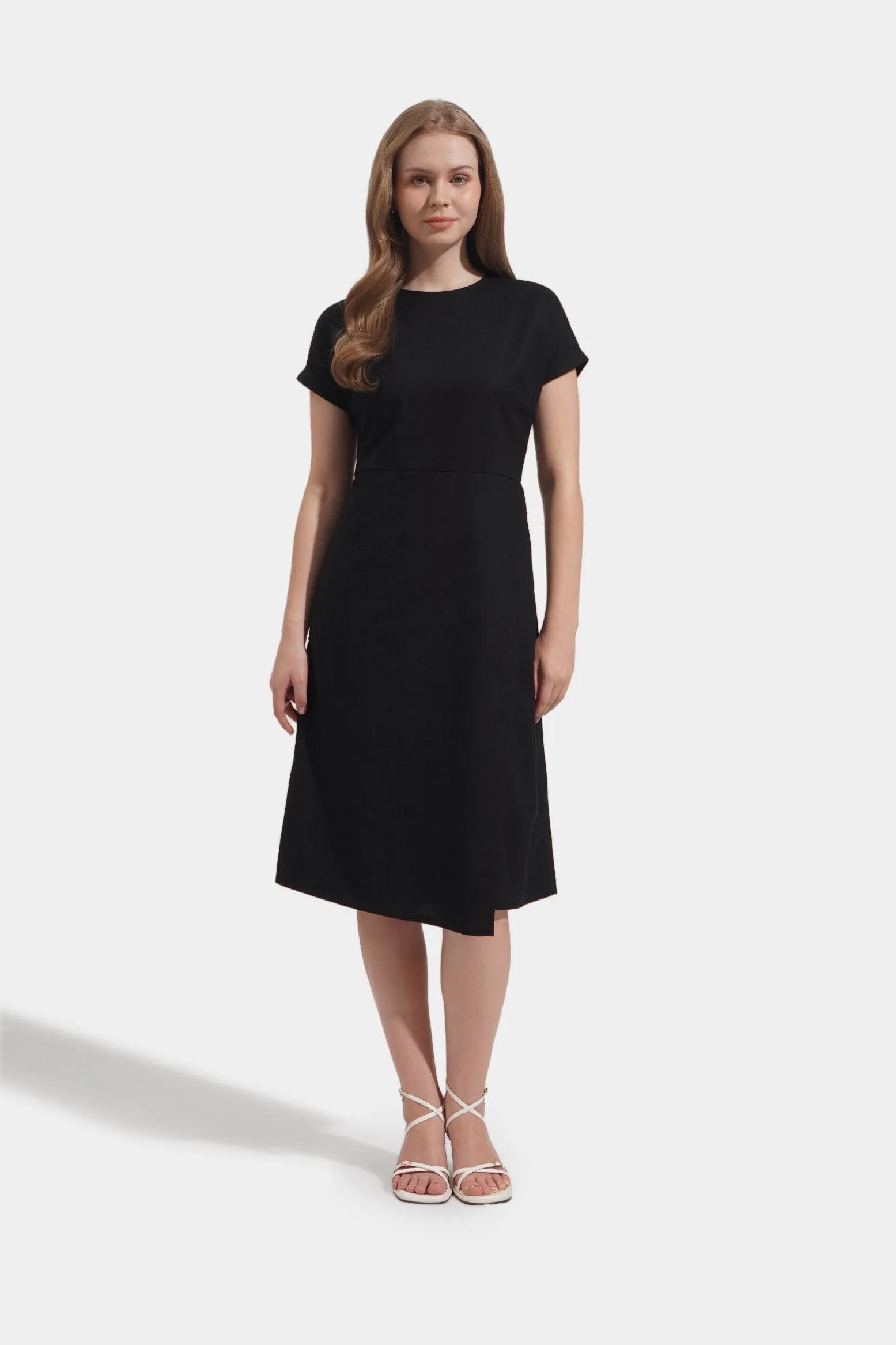 Cut-Out Waist Detail