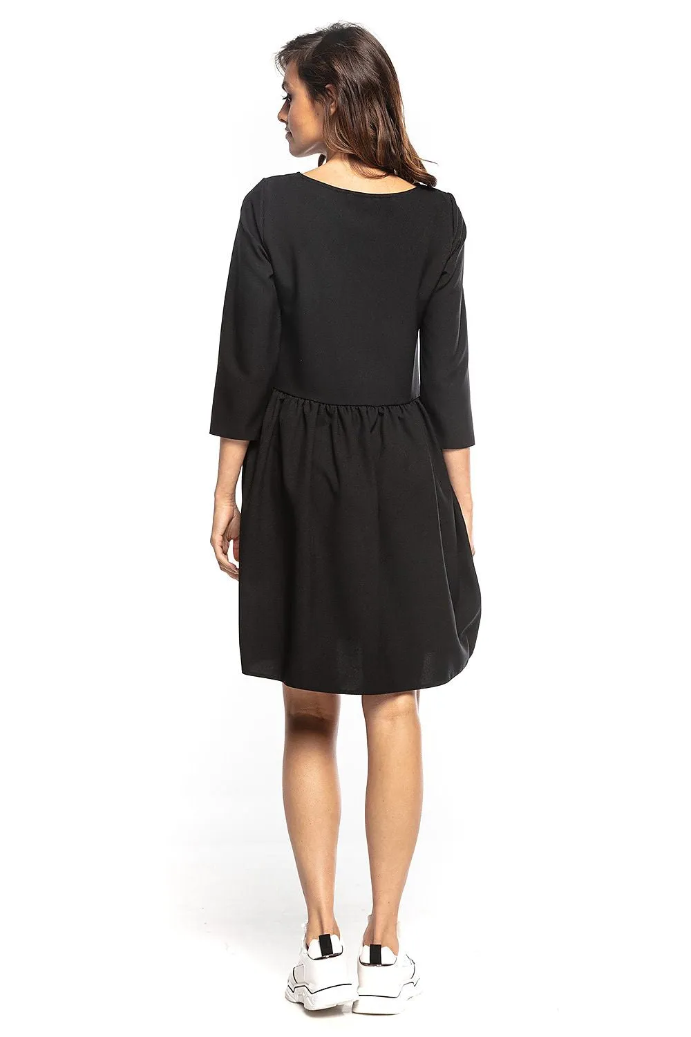 Elegant Pleated Midi Dress