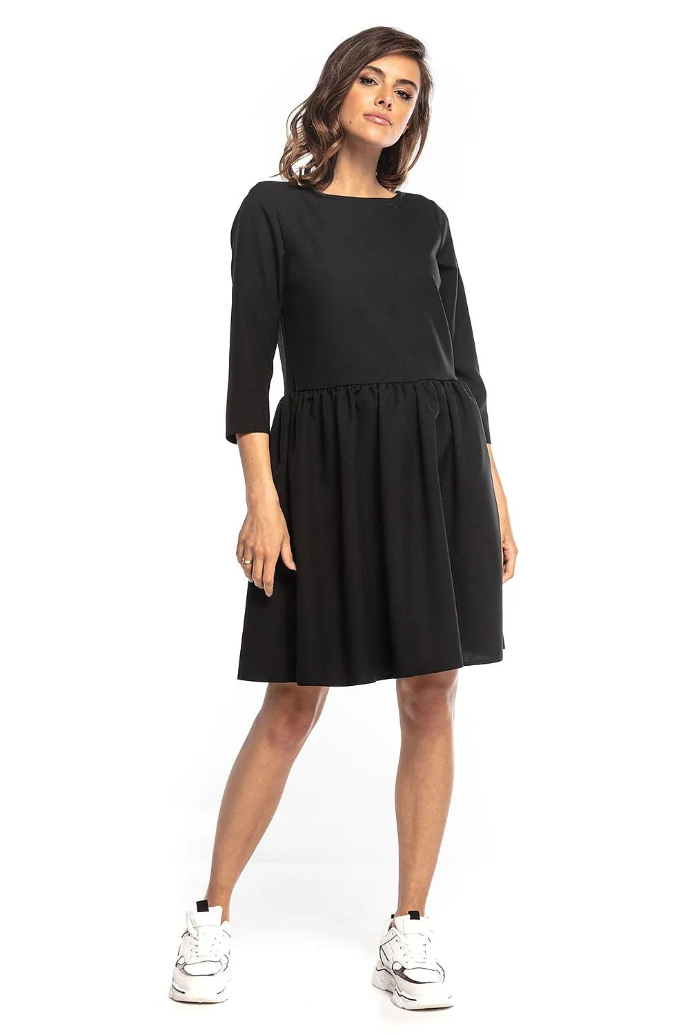 Elegant Pleated Midi Dress