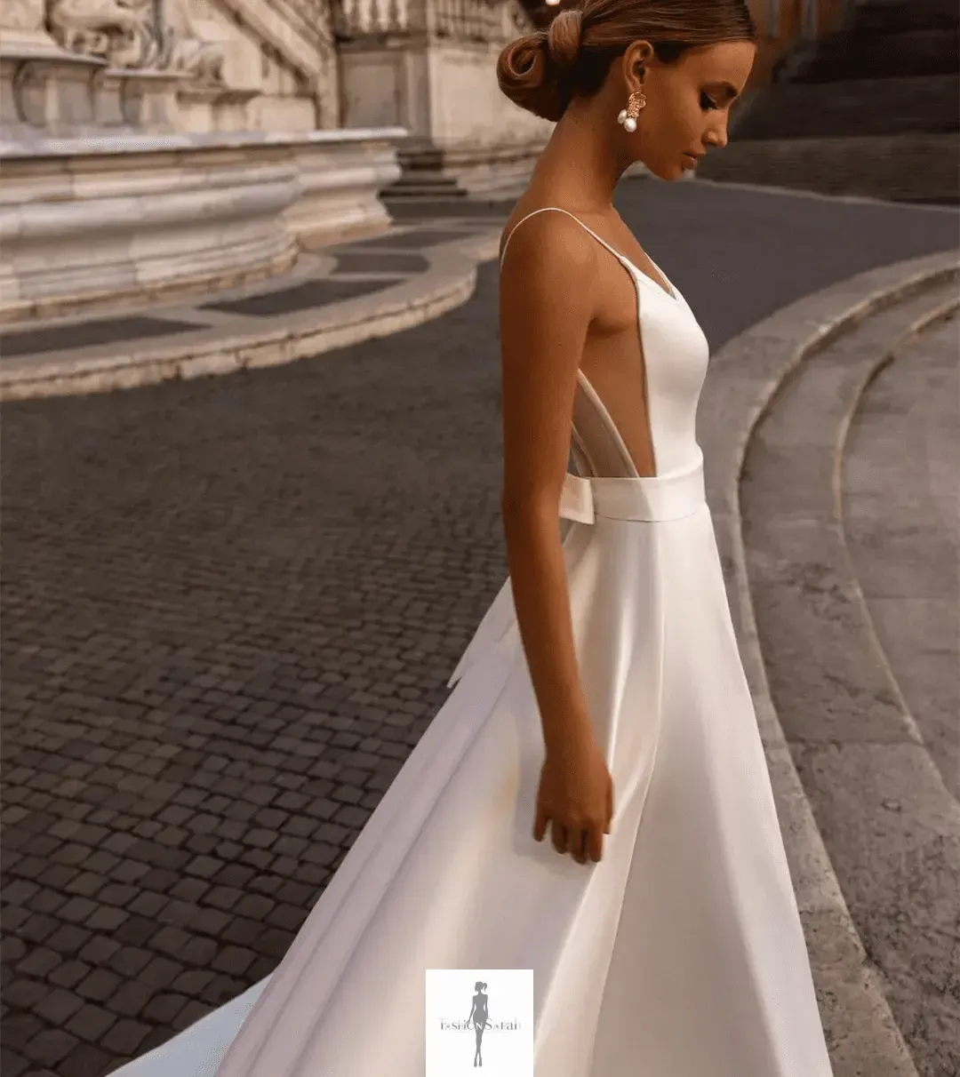 Elegant Satin V-Neck Wedding Dresses With Pockets