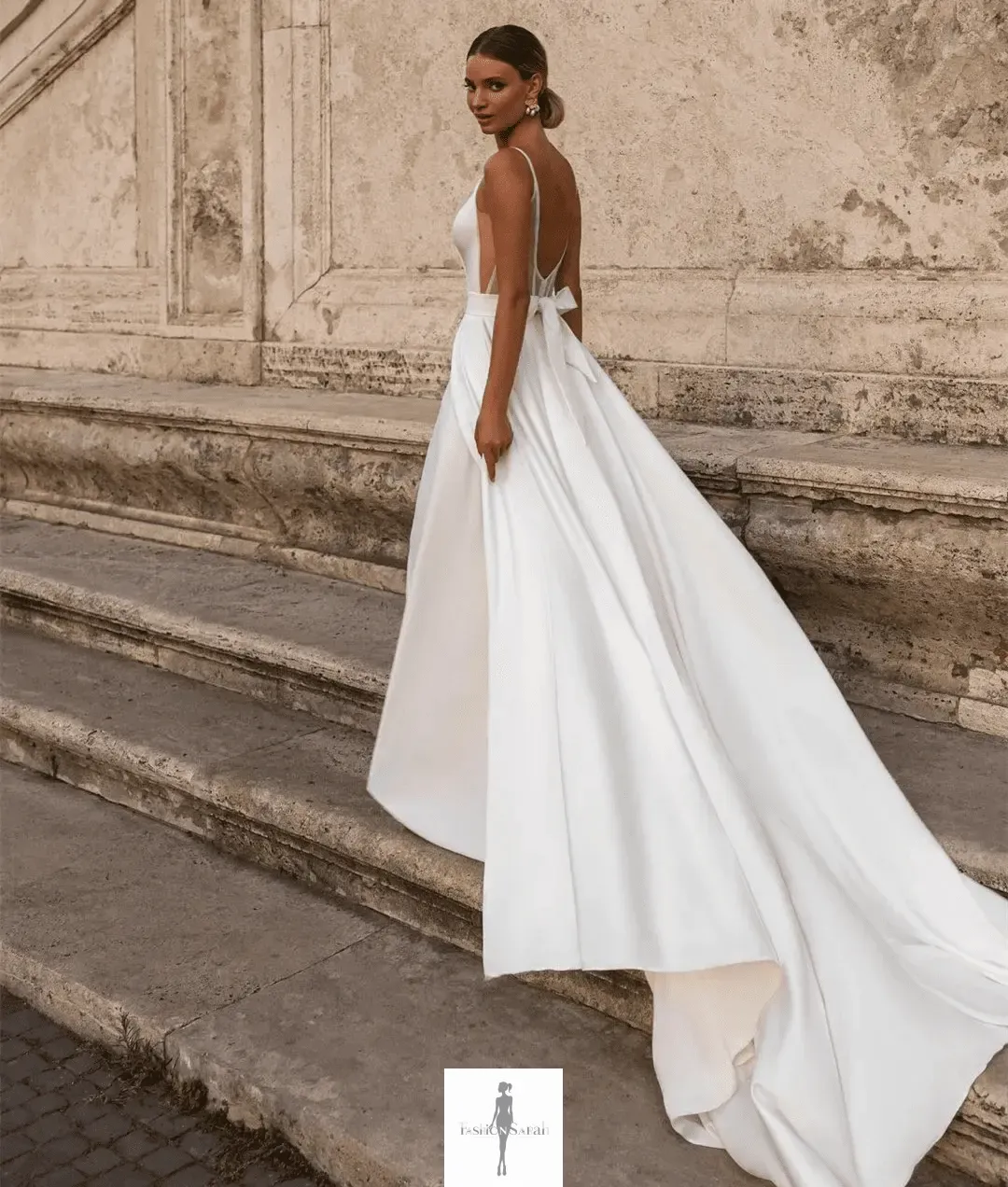 Elegant Satin V-Neck Wedding Dresses With Pockets