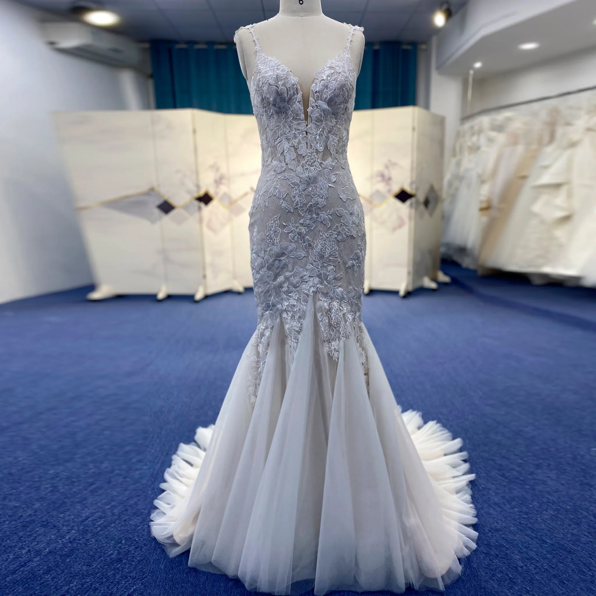 Elegant Spaghetti Strap Mermaid Tulle Lace Wedding Dress