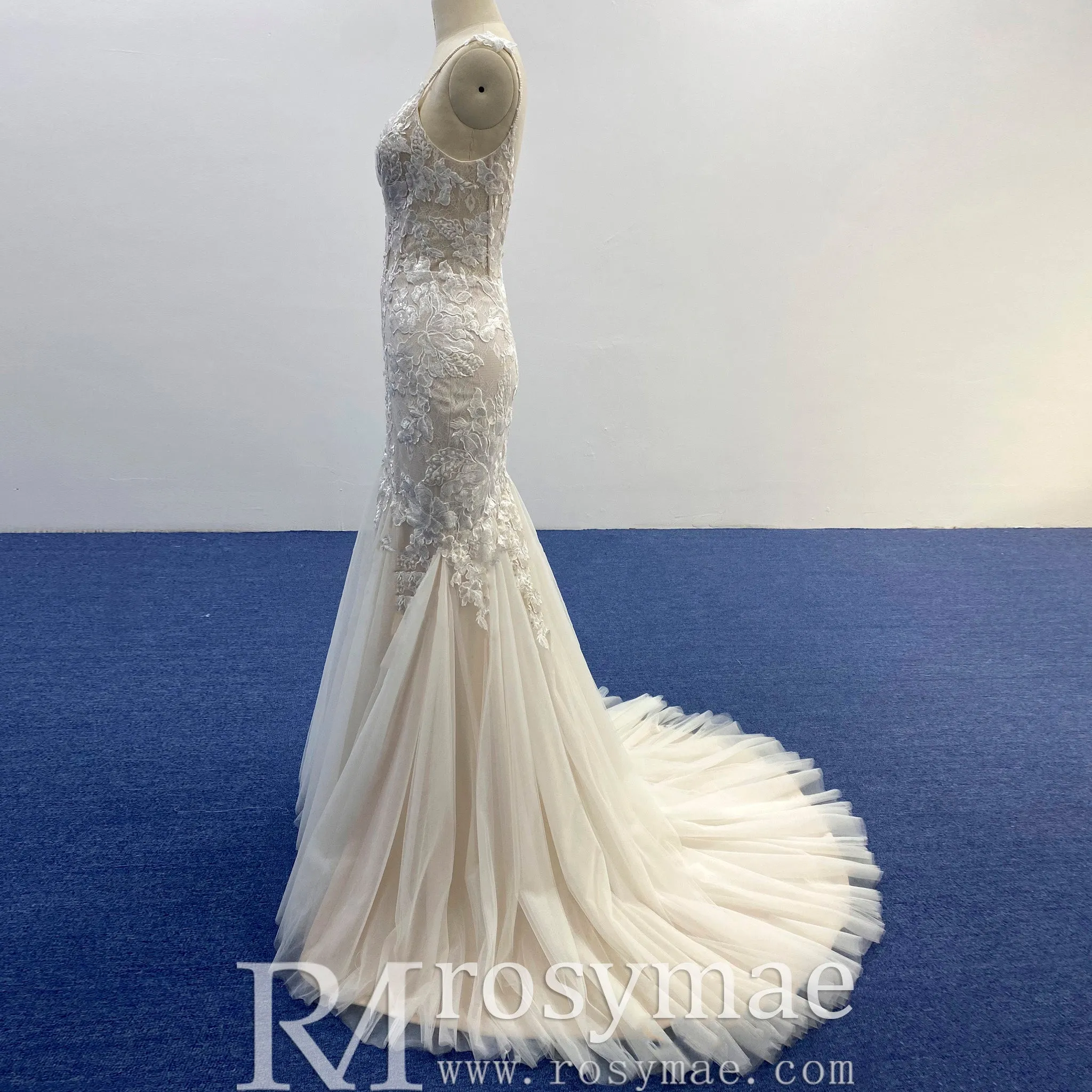 Elegant Spaghetti Strap Mermaid Tulle Lace Wedding Dress
