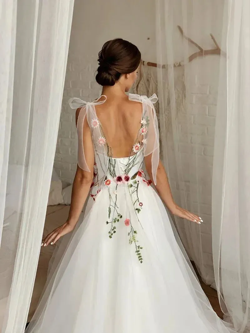 Embroidered Floral colorful Wedding Dresses Sweetheart Backless Bridal Gown Lace Up Fairy Bohemian Wedding Party Gown