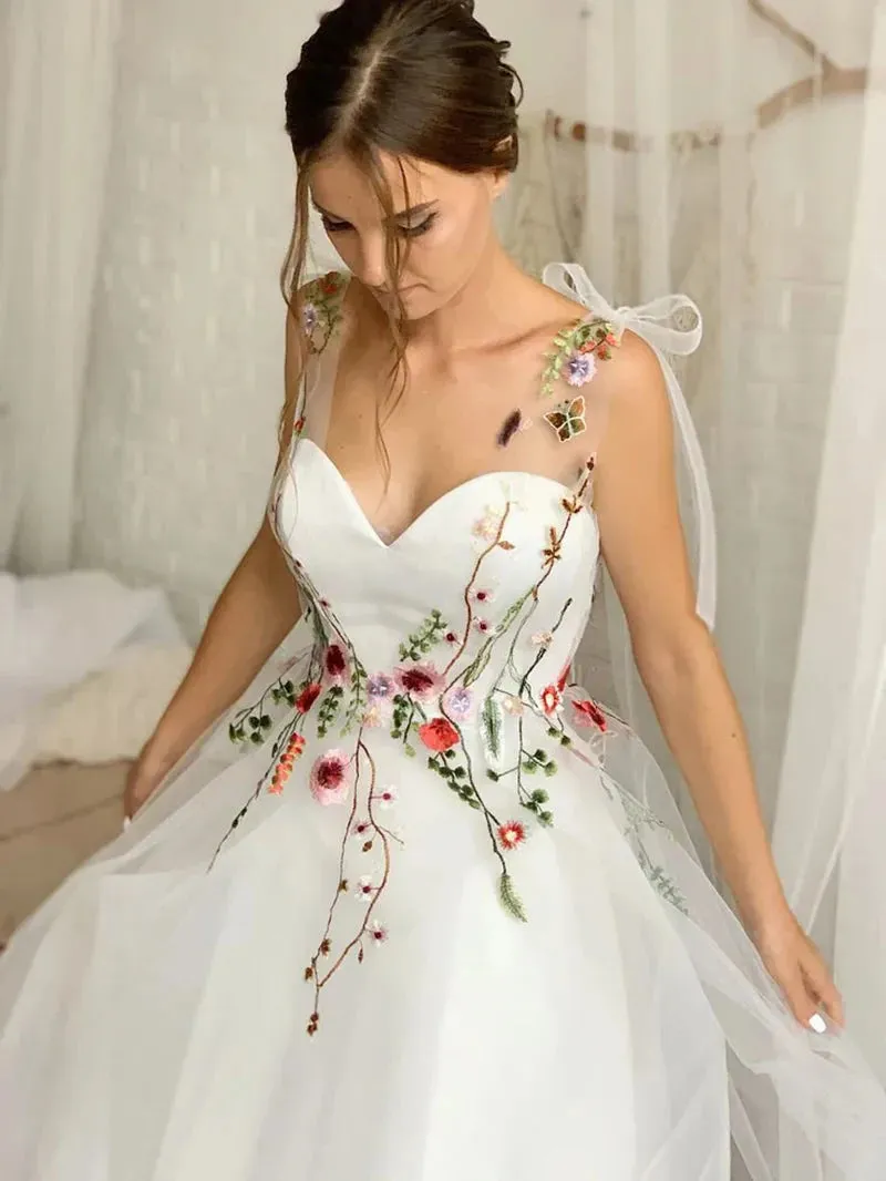 Embroidered Floral colorful Wedding Dresses Sweetheart Backless Bridal Gown Lace Up Fairy Bohemian Wedding Party Gown