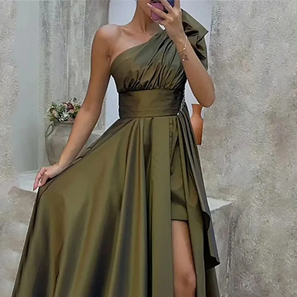 Graceful One-Shoulder Asymmetrical Gown with Dramatic Silhouette