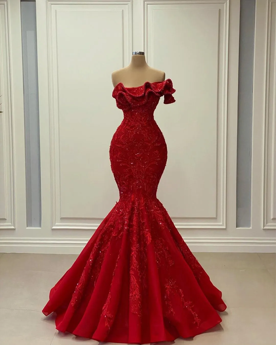 High Design Lady Party Dress Red Carpet Lace Sequins Bead Ruffles Sleeveless Elegant Mermaid Evening Dress