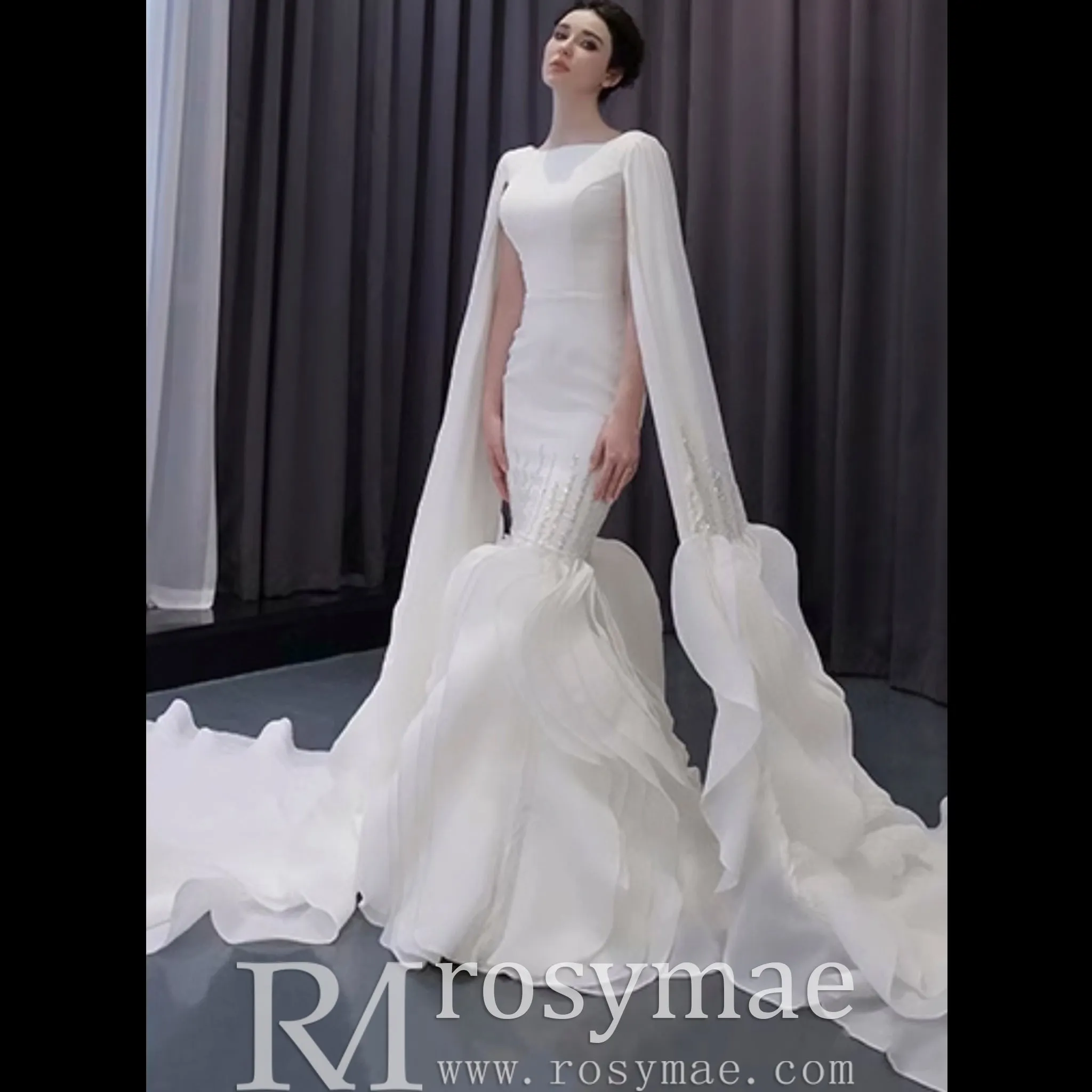 High-end Unique Ruffles Trumpet Wedding Dress With Long Sleeve