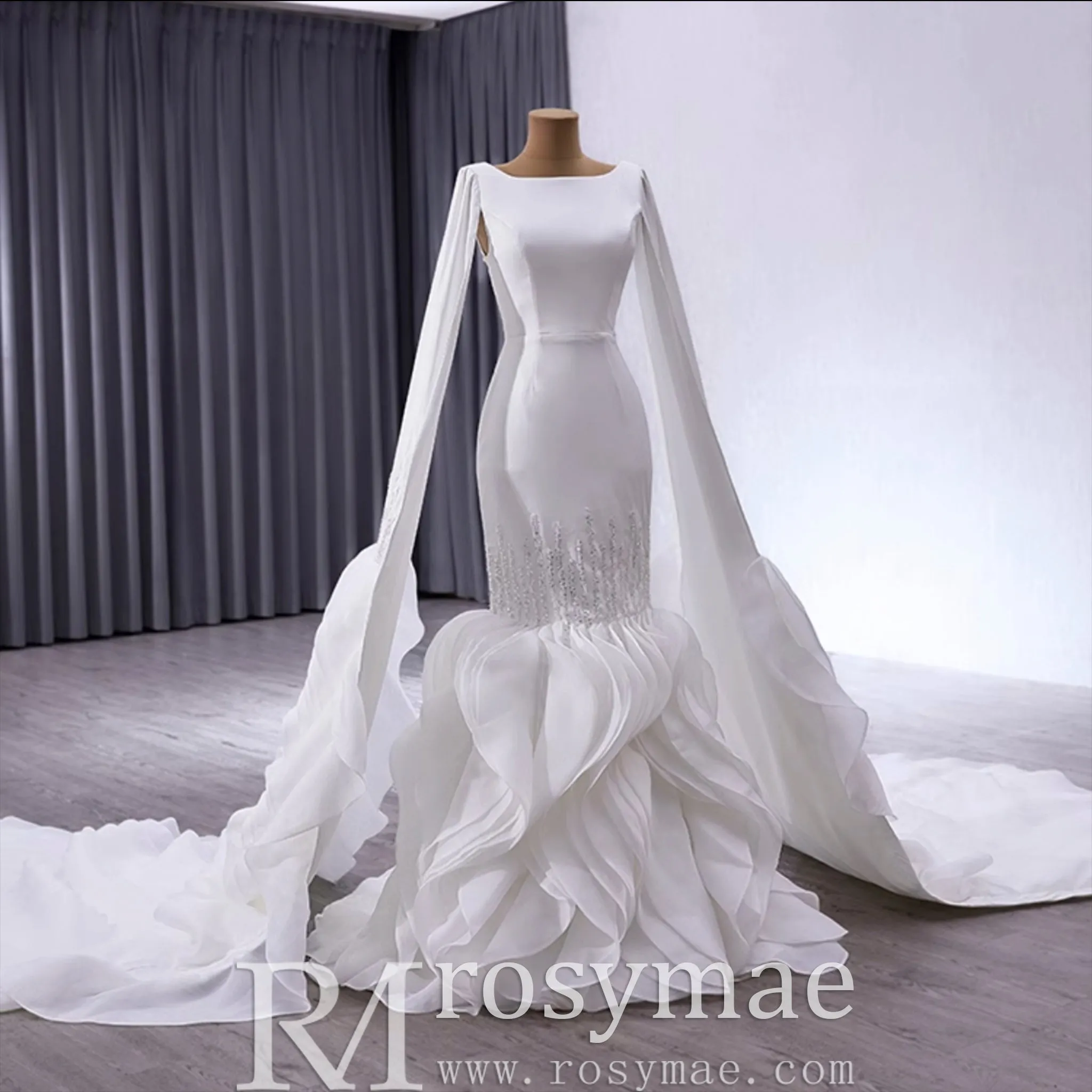 High-end Unique Ruffles Trumpet Wedding Dress With Long Sleeve
