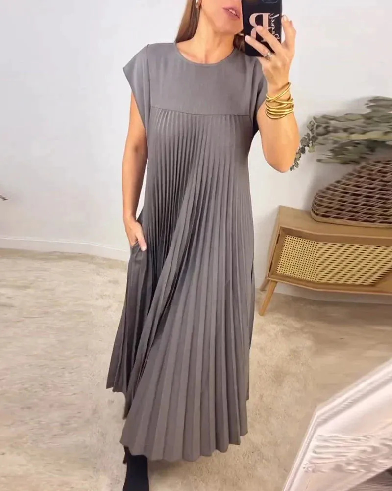Iru® | Sleeveless Pleated Dress