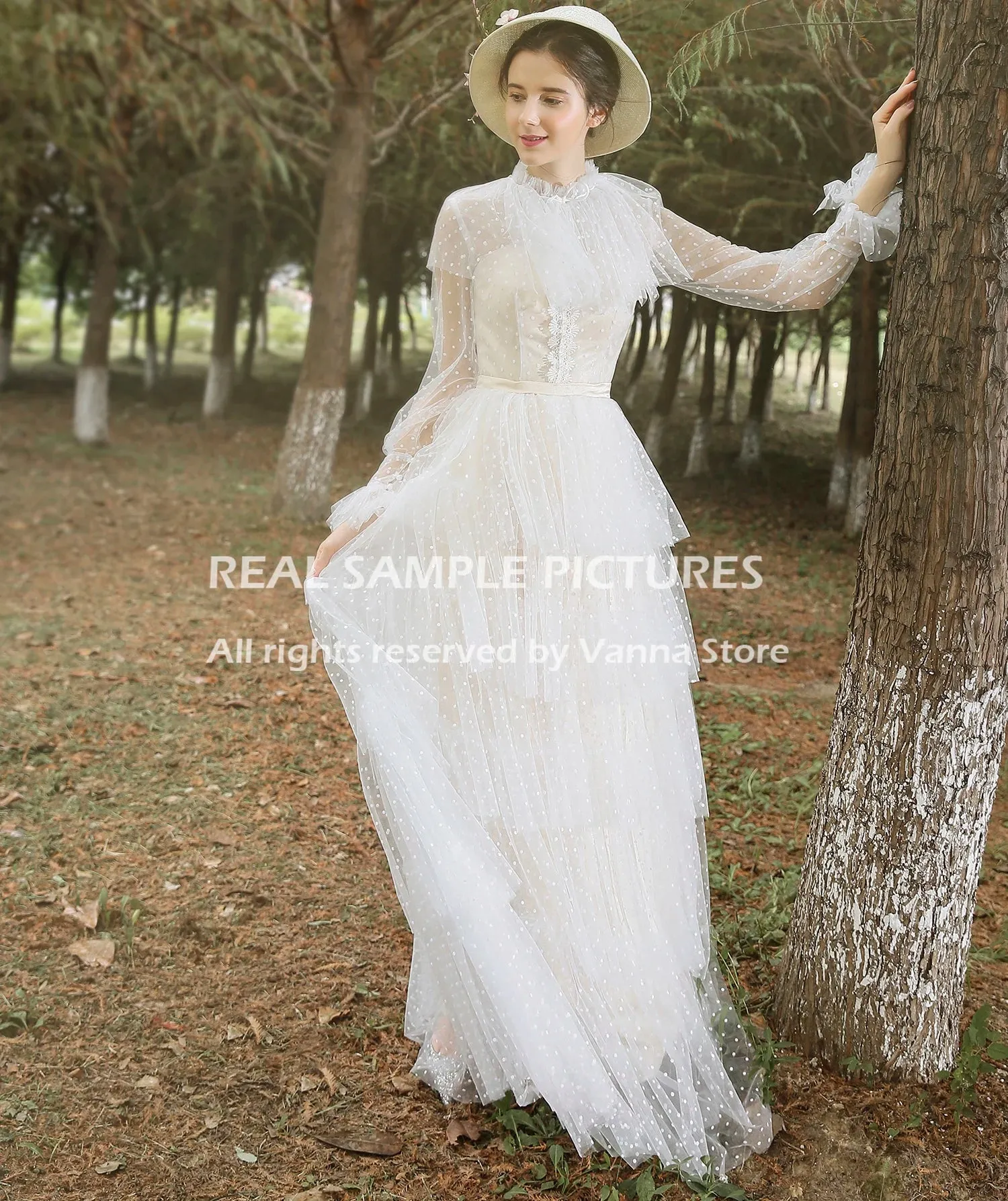 Long Sheer Sleeves Polka Dots Wedding Dress Retro Tiered Appliqued High Neck Vintage Muslim Tiered Tulle Bridal Gown Customized