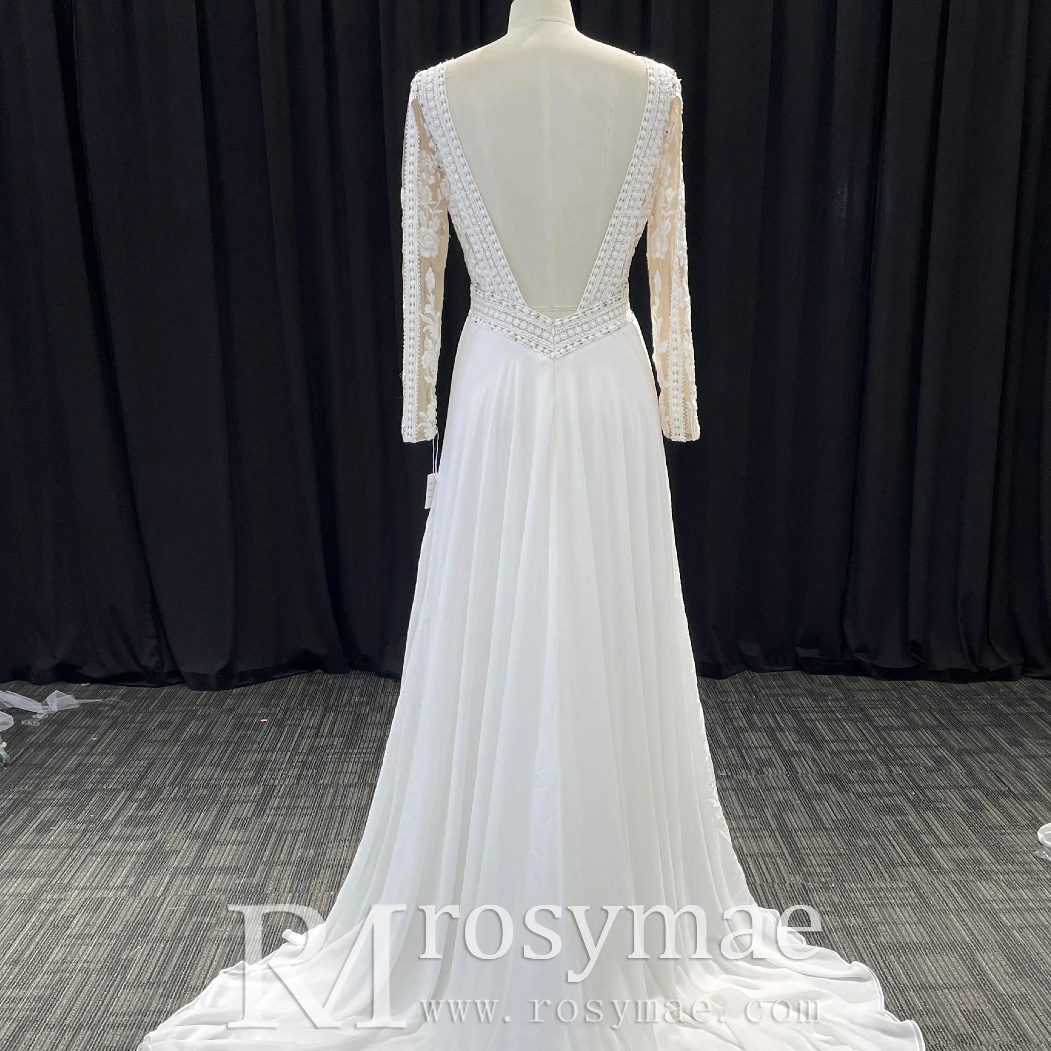 Long Sleeve V-neck Sheath Wedding Dresses With Lace