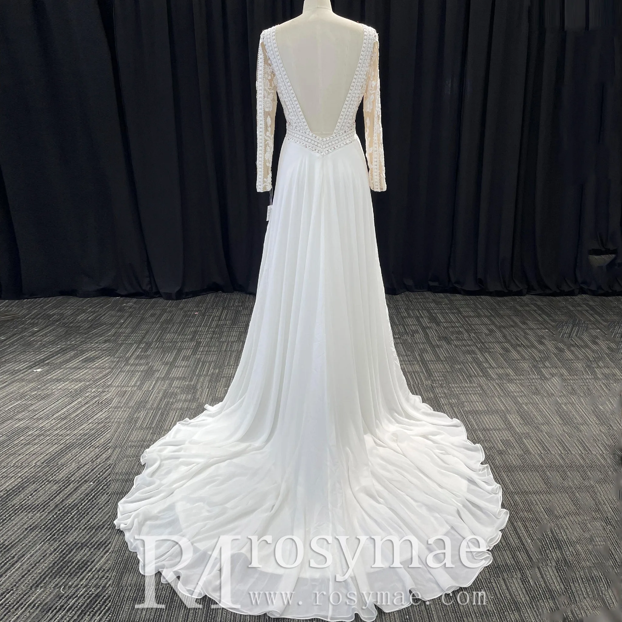 Long Sleeve V-neck Sheath Wedding Dresses With Lace