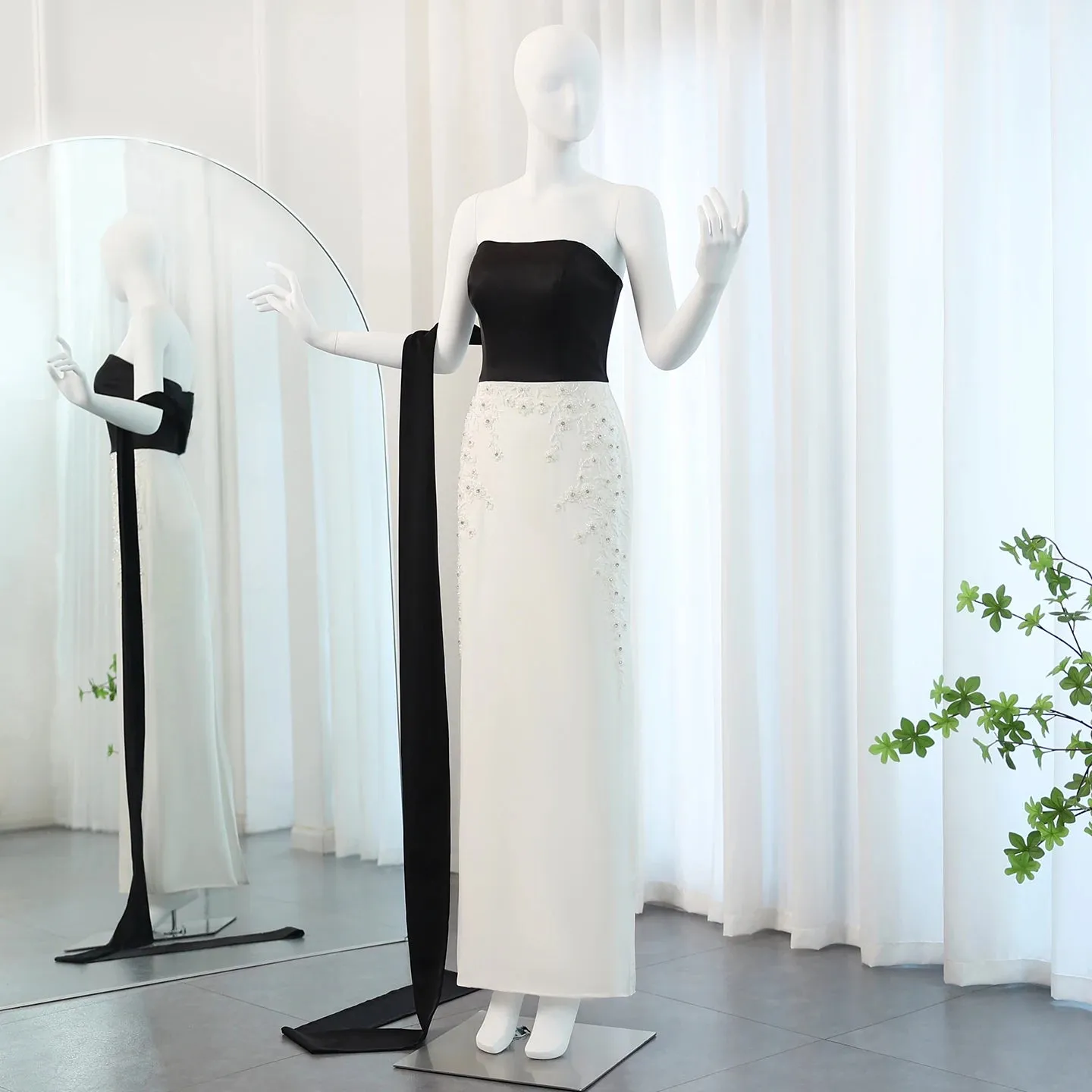 Luxury Beaded Black and White Strapless Evening Dress with Cape