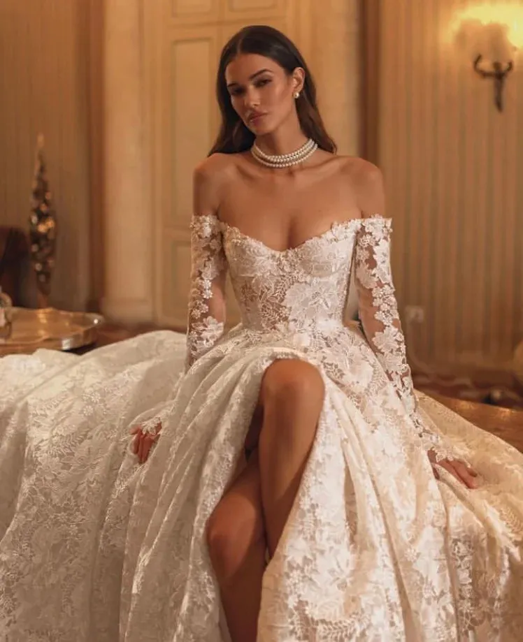 Luxury Vintage A-Line Lace Wedding Dress – Off-the-Shoulder, Long Sleeve, Chic & Customizable Bridal Gown