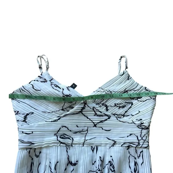 NWT Banana Republic PRINT PLISSÉ MIDI DRESS size 2 line face art pleated white