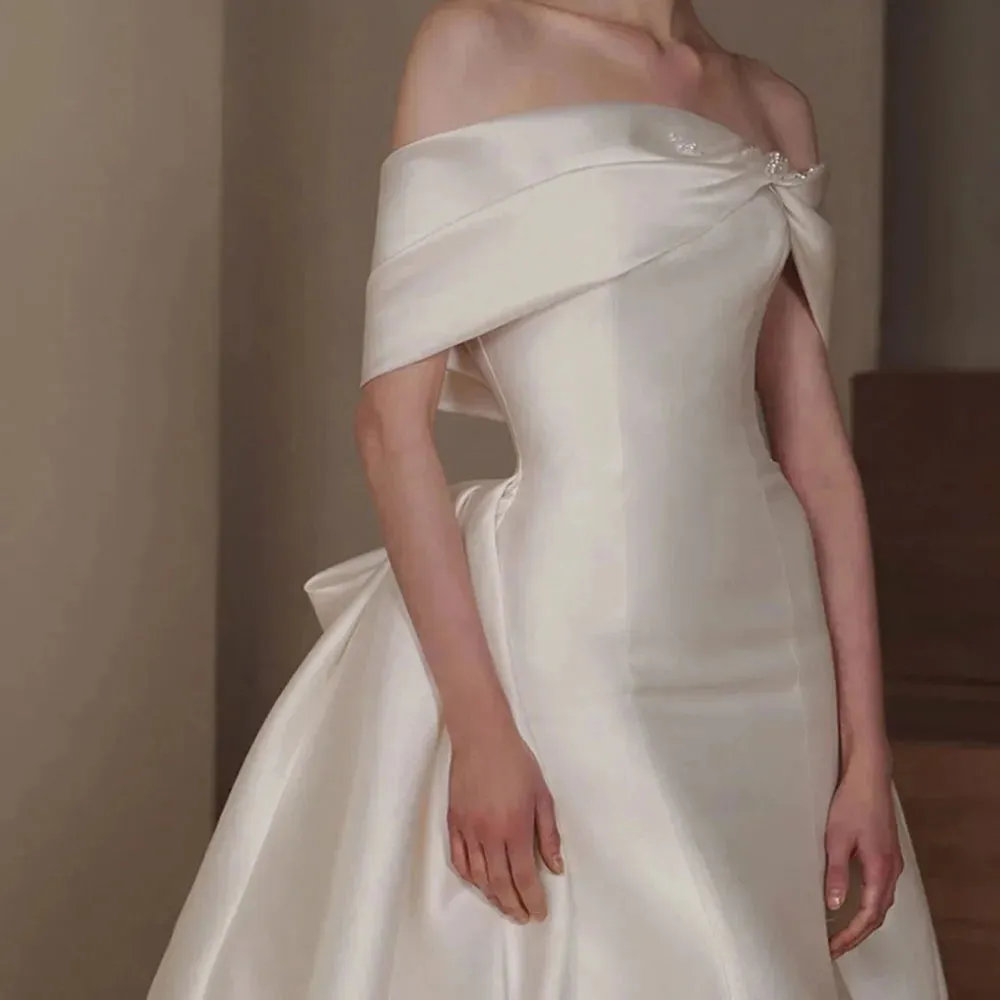Off-Shoulder Sweetheart Neck Beaded Bow Satin 2-Piece Mermaid Wedding Dress with Detachable Train