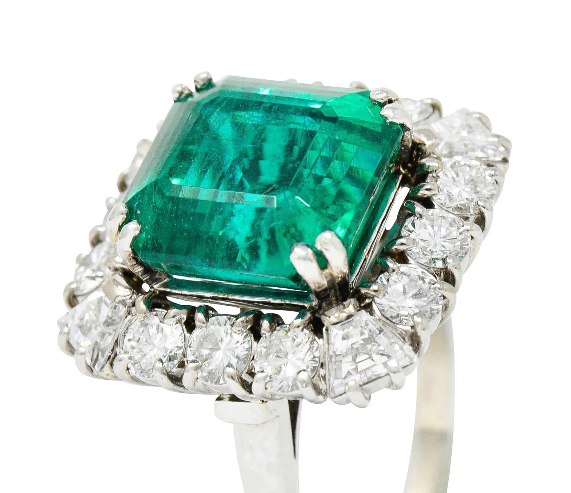 Outstanding 1950's Mid-Century Colombian Emerald Diamond 18 Karat White Gold Vintage Cluster Ring AGL