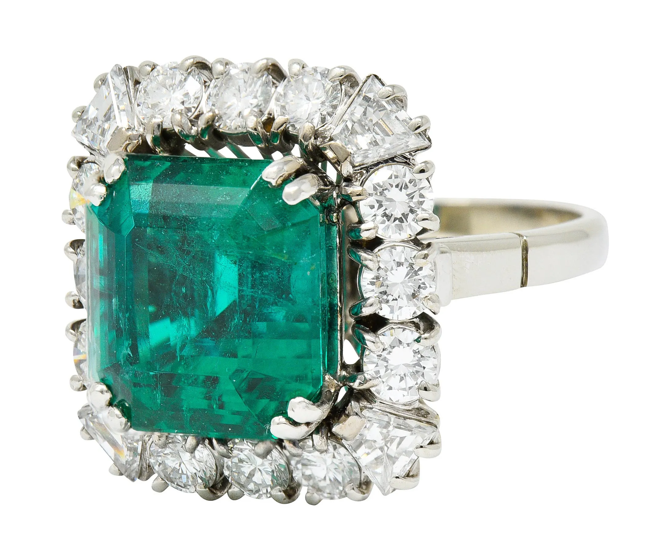 Outstanding 1950's Mid-Century Colombian Emerald Diamond 18 Karat White Gold Vintage Cluster Ring AGL