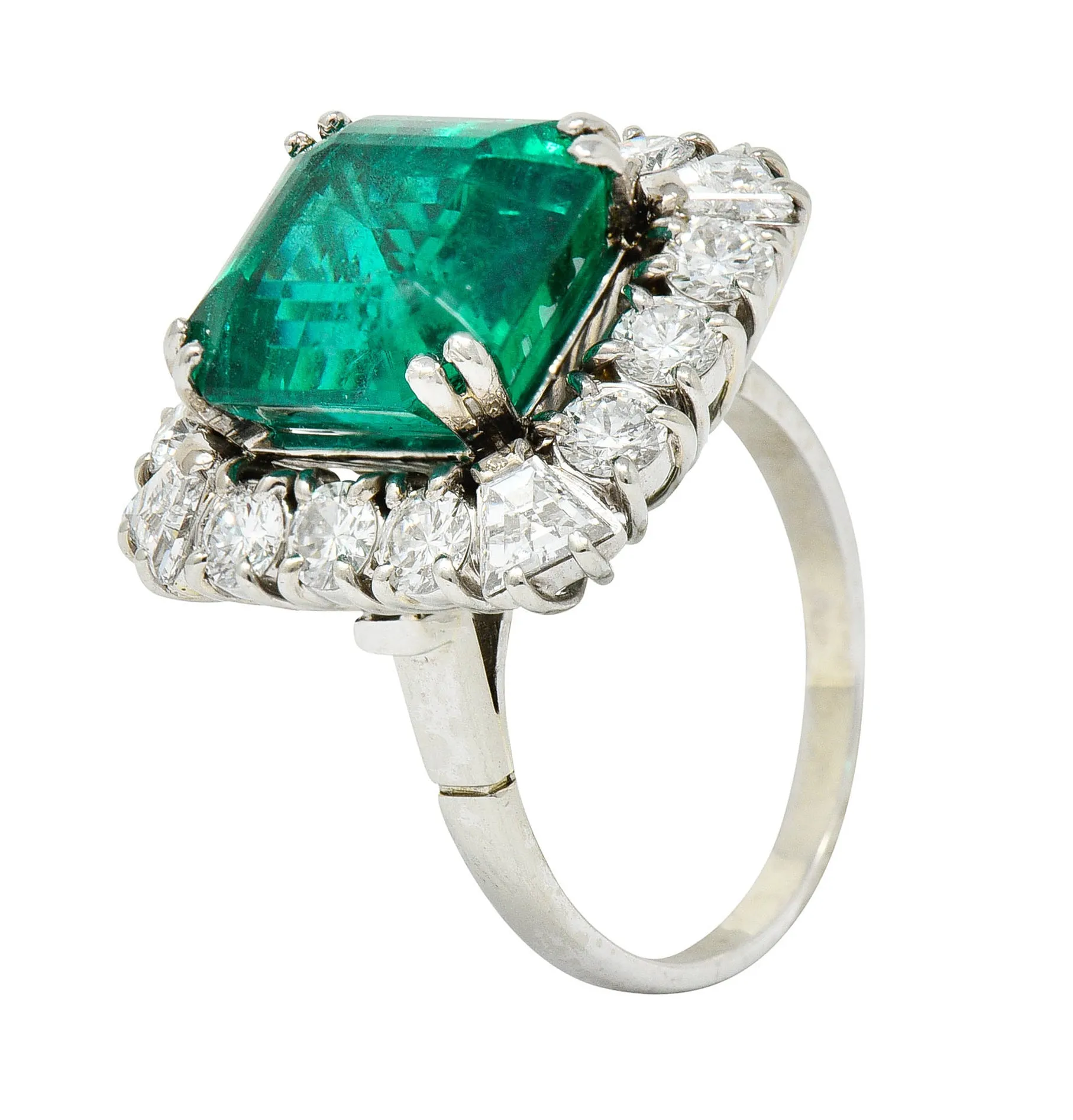 Outstanding 1950's Mid-Century Colombian Emerald Diamond 18 Karat White Gold Vintage Cluster Ring AGL