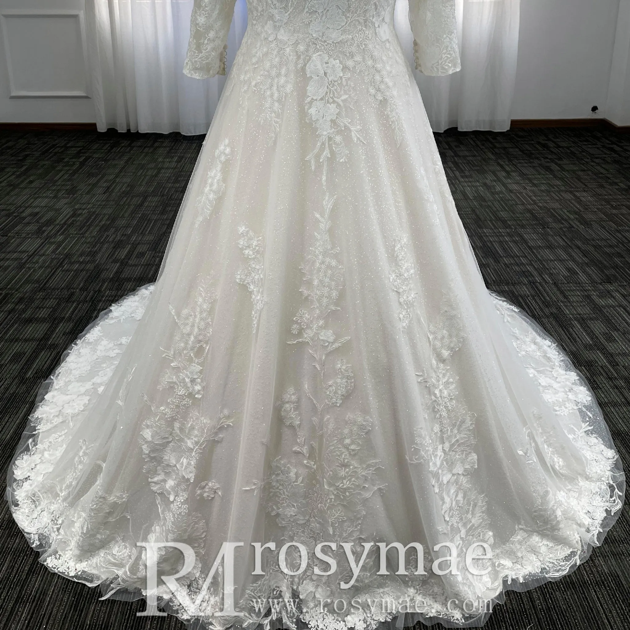 Plus Size A-line Tulle Lace Wedding Dresses & Gowns with 3/4 Sleeves