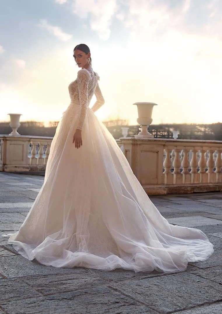 Pronovias Privee: Fiora