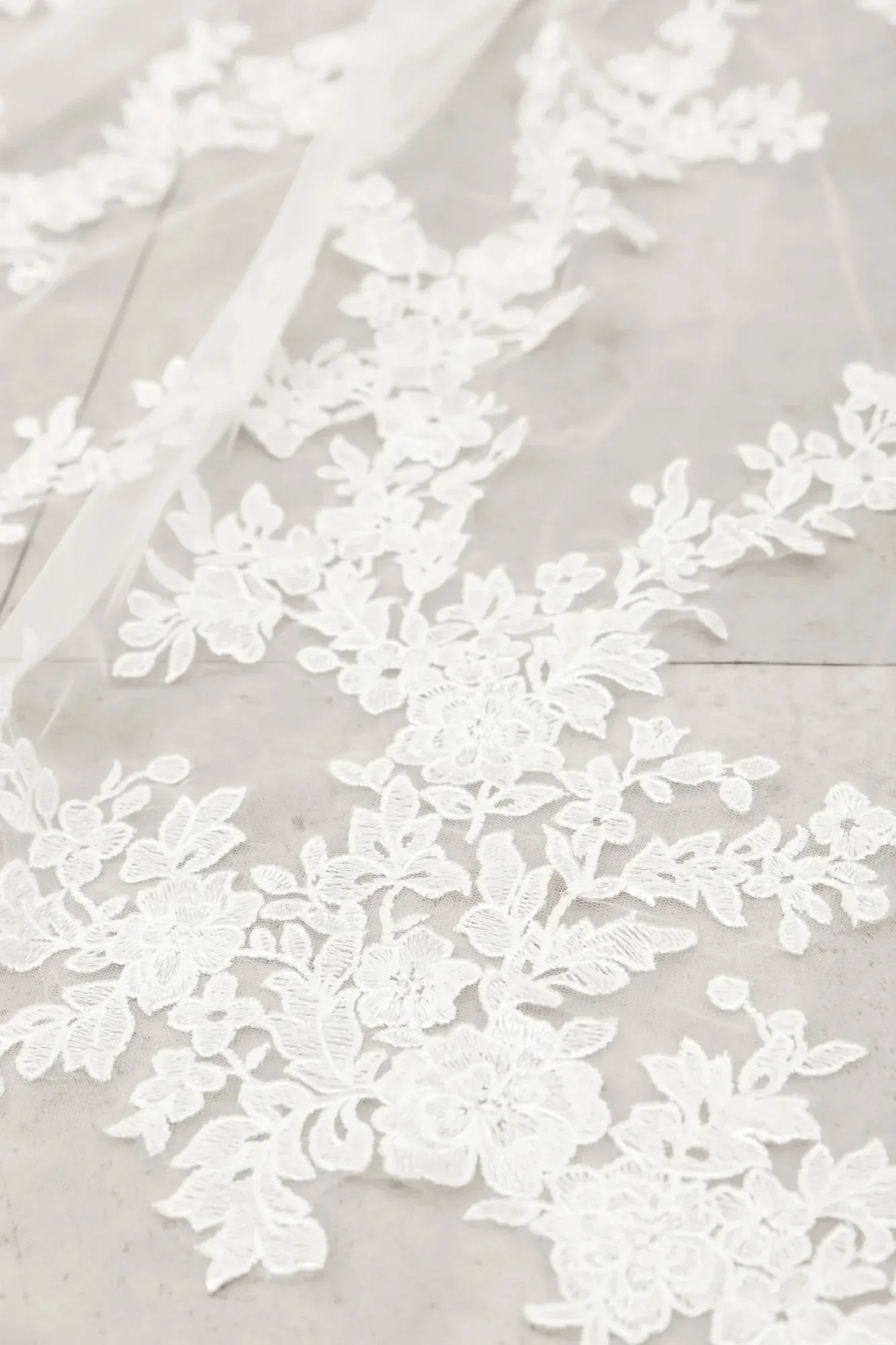 Roycebridal Dramatic Floral Veil V004
