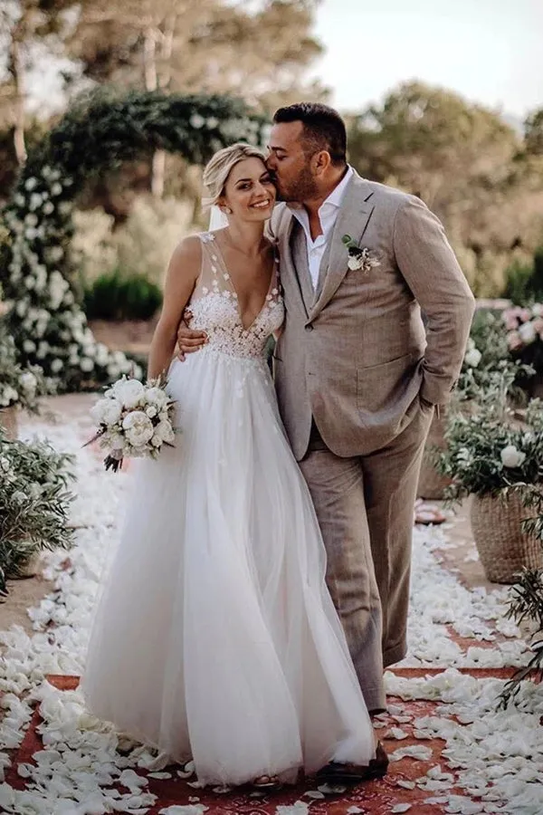 Roycebridal Marvelous Tulle V-neck A-line Wedding Dresses With Flowers Bridal Gowns,MW456