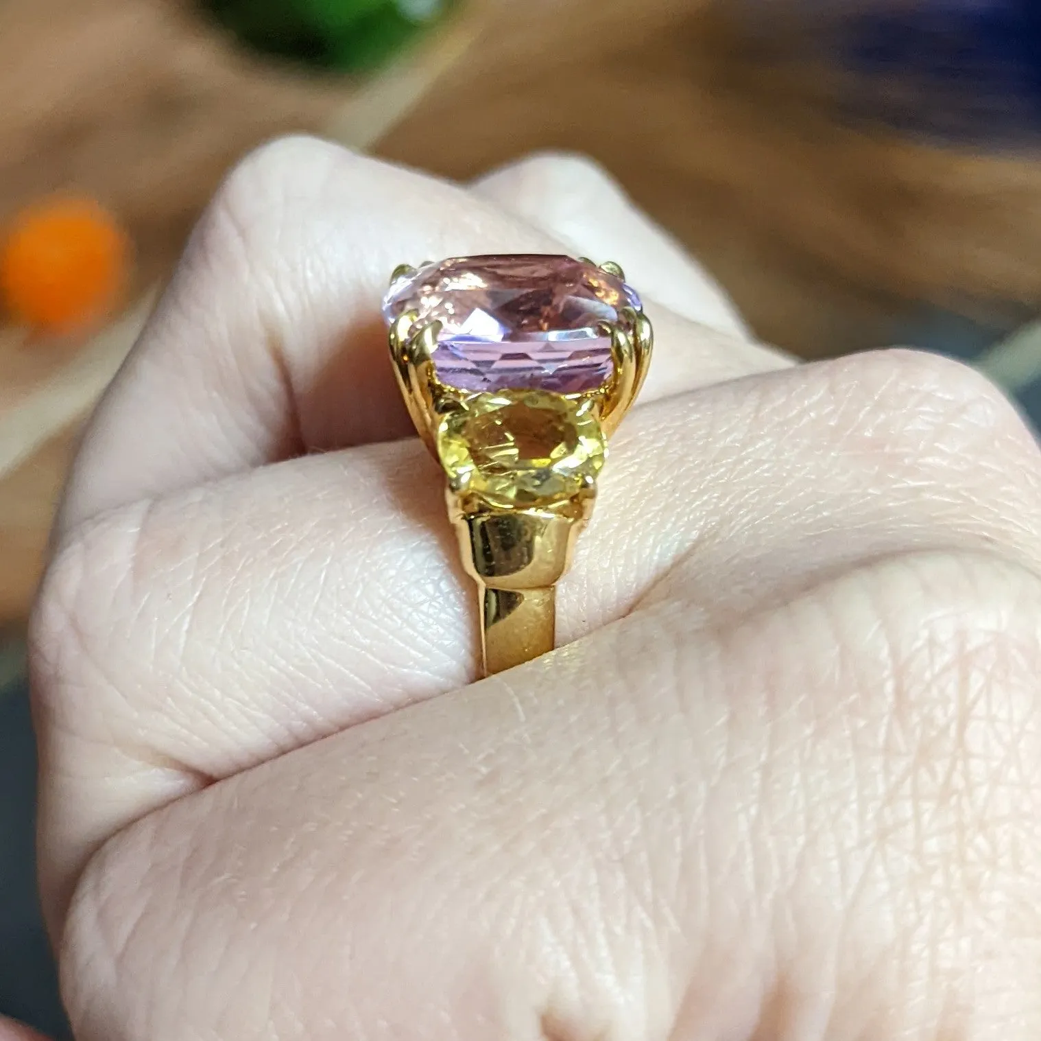 Seaman Schepps Kunzite Topaz 18 Karat Gold Vintage Cocktail Ring