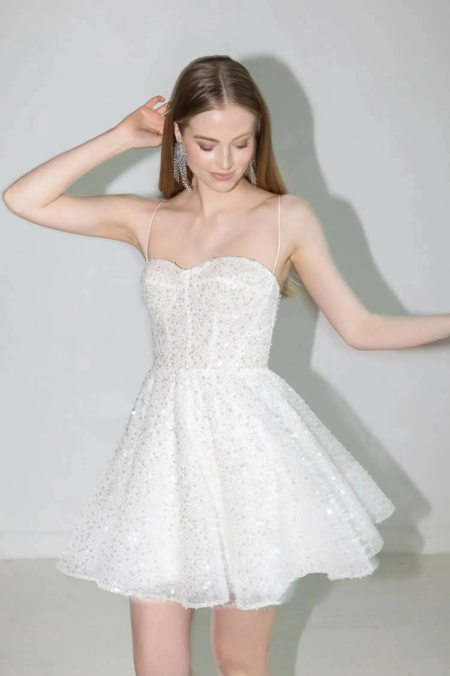 Sequined A-Line Wedding Dresses Bow Tulle Shoulder Strap Sweetheart Bridal Gowns Above Knee Vestido De Novia Custom Made