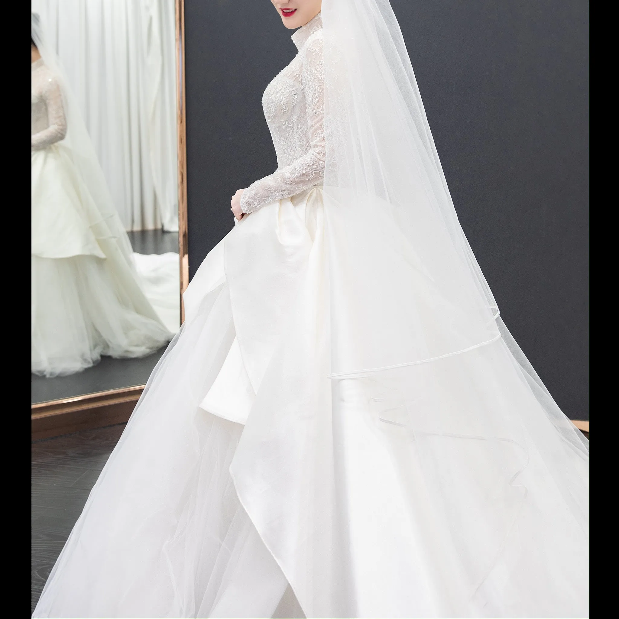 Sheer Long Sleeve O-neck TurtleNeck Muslim Wedding Dresses