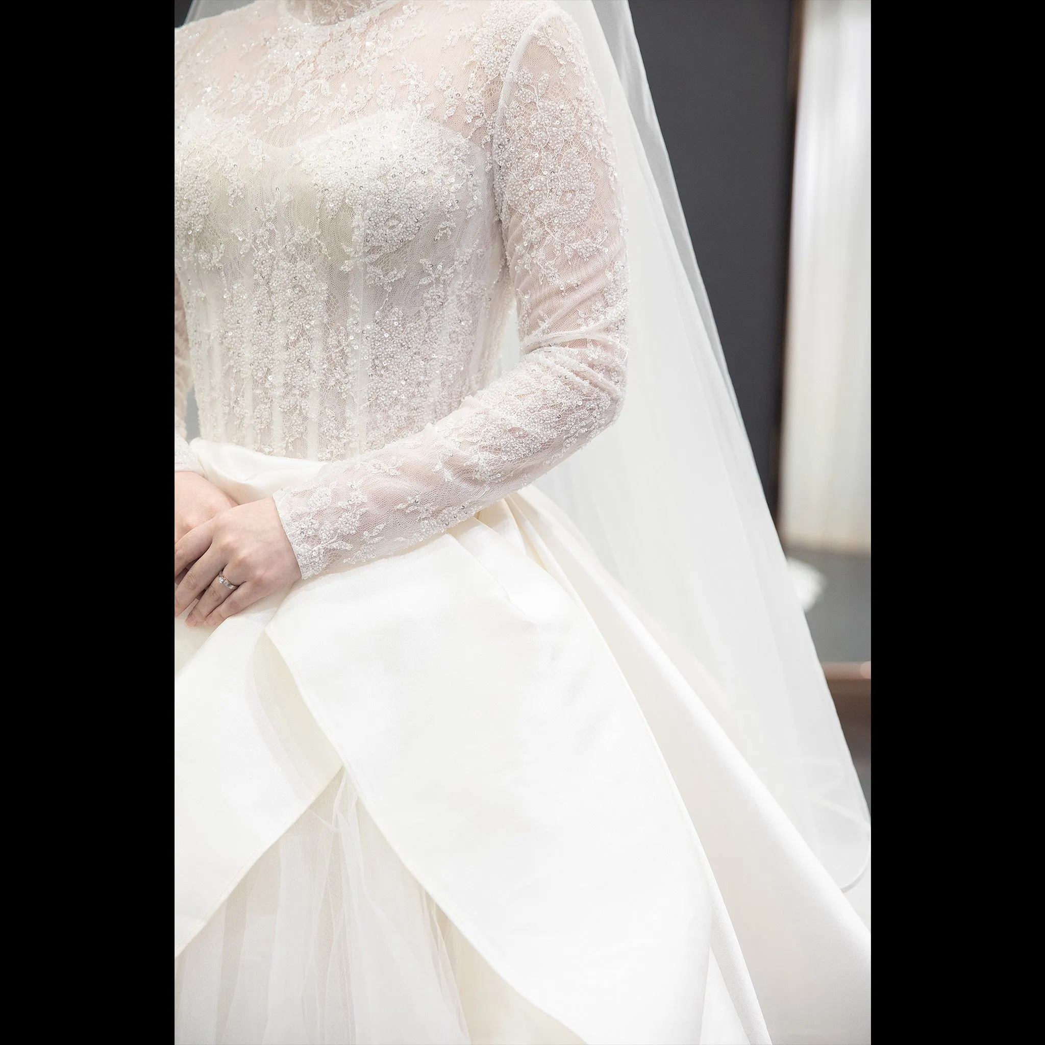 Sheer Long Sleeve O-neck TurtleNeck Muslim Wedding Dresses