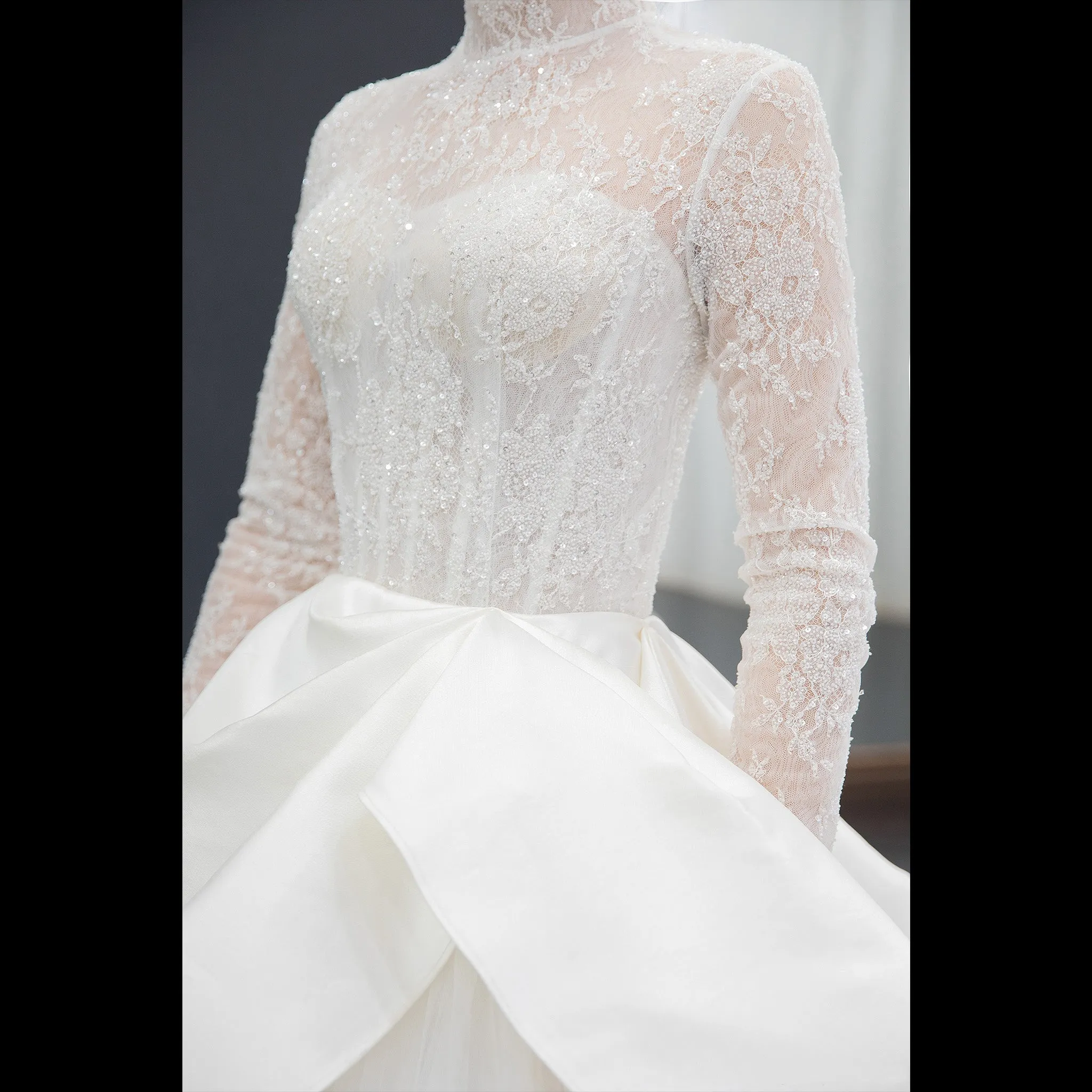 Sheer Long Sleeve O-neck TurtleNeck Muslim Wedding Dresses