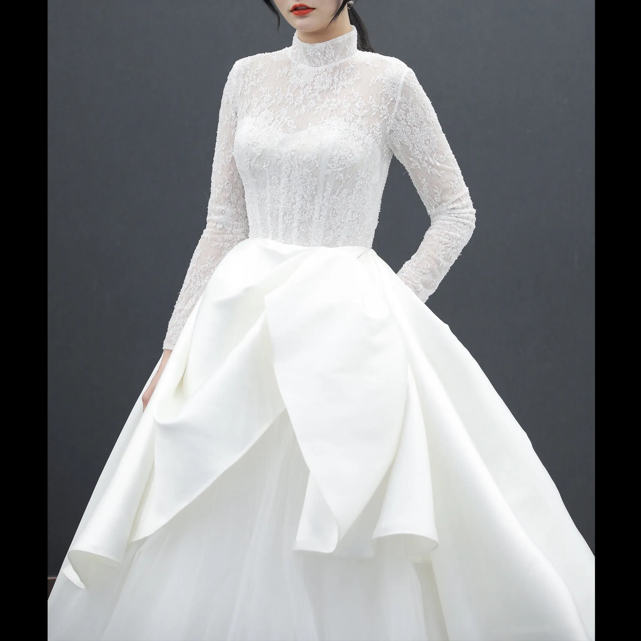 Sheer Long Sleeve O-neck TurtleNeck Muslim Wedding Dresses
