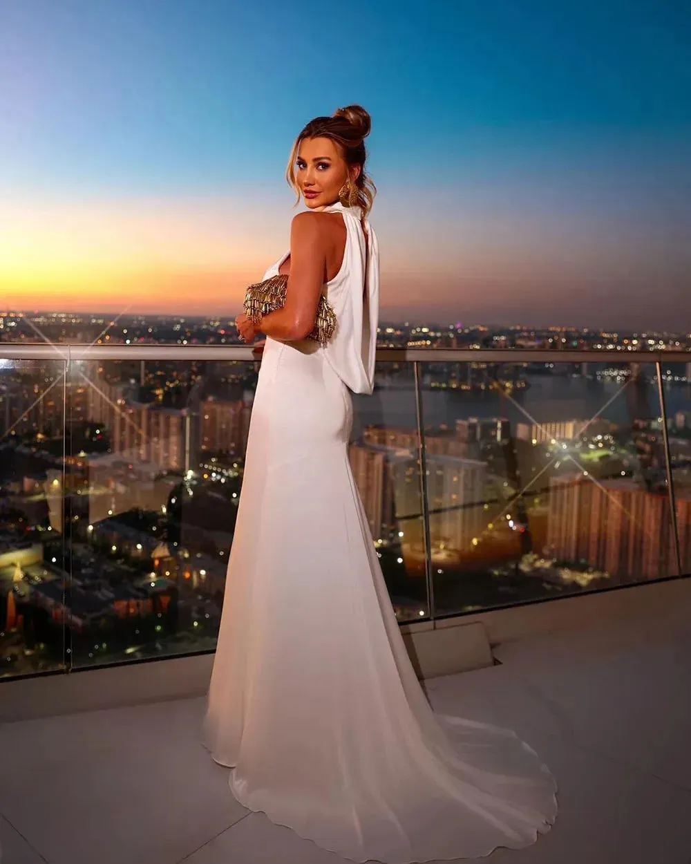 Simple Sexy Wedding Dress V neck Wedding Gown High Slit Satin Backless Bridal Gown For Women Vestido de Novia