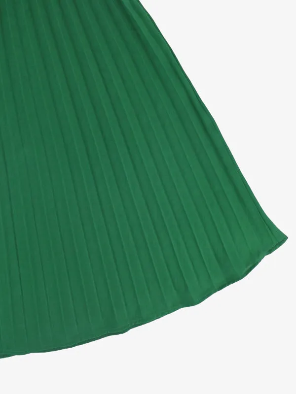 Sleeveless V-neck Midi Dress with Pleated Design and Tie Waist