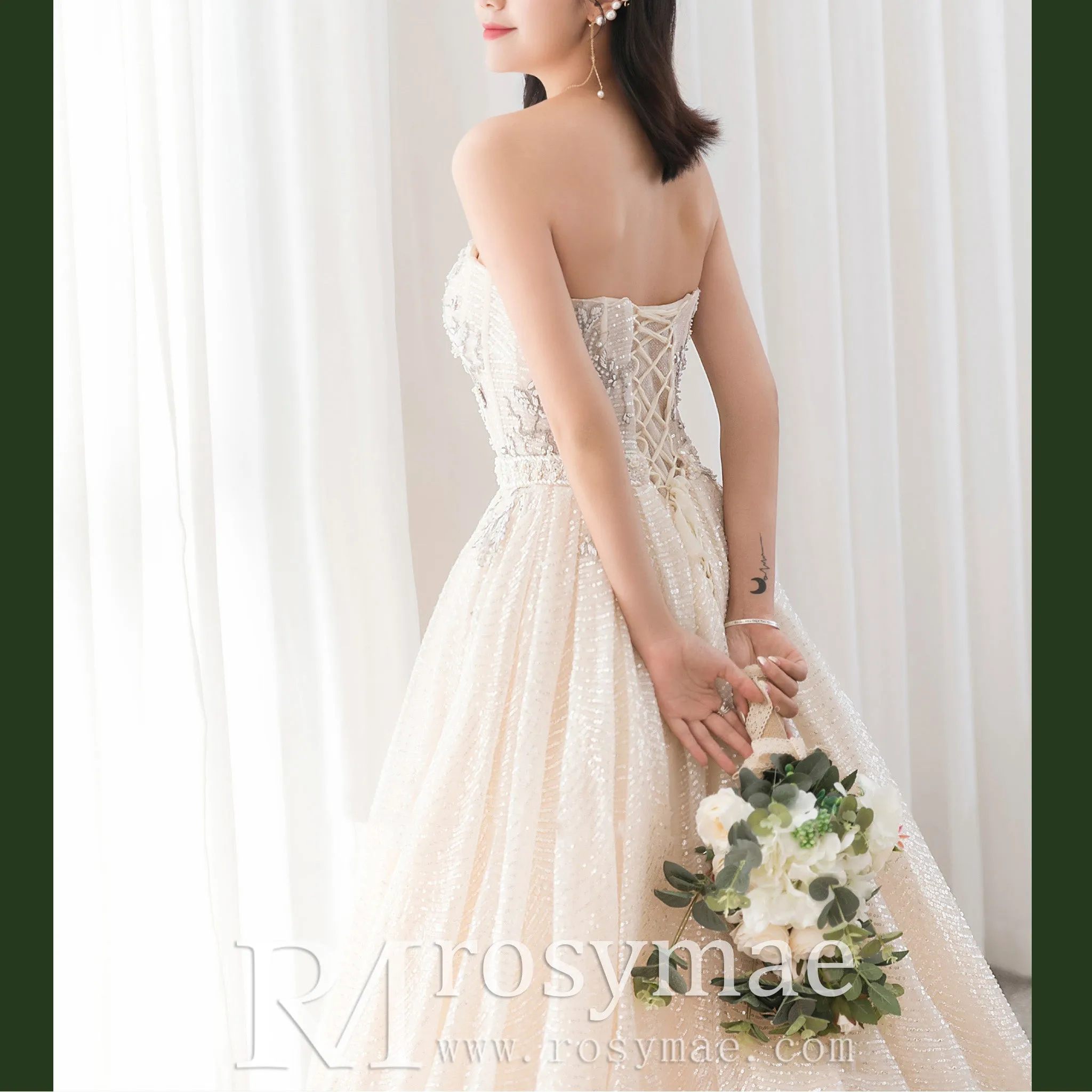 Straight Neck Ballgown Sparkly Wedding Dress with Plunging