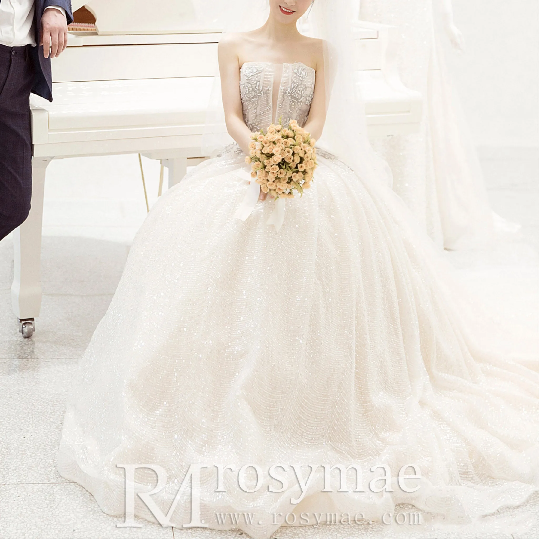 Straight Neck Ballgown Sparkly Wedding Dress with Plunging