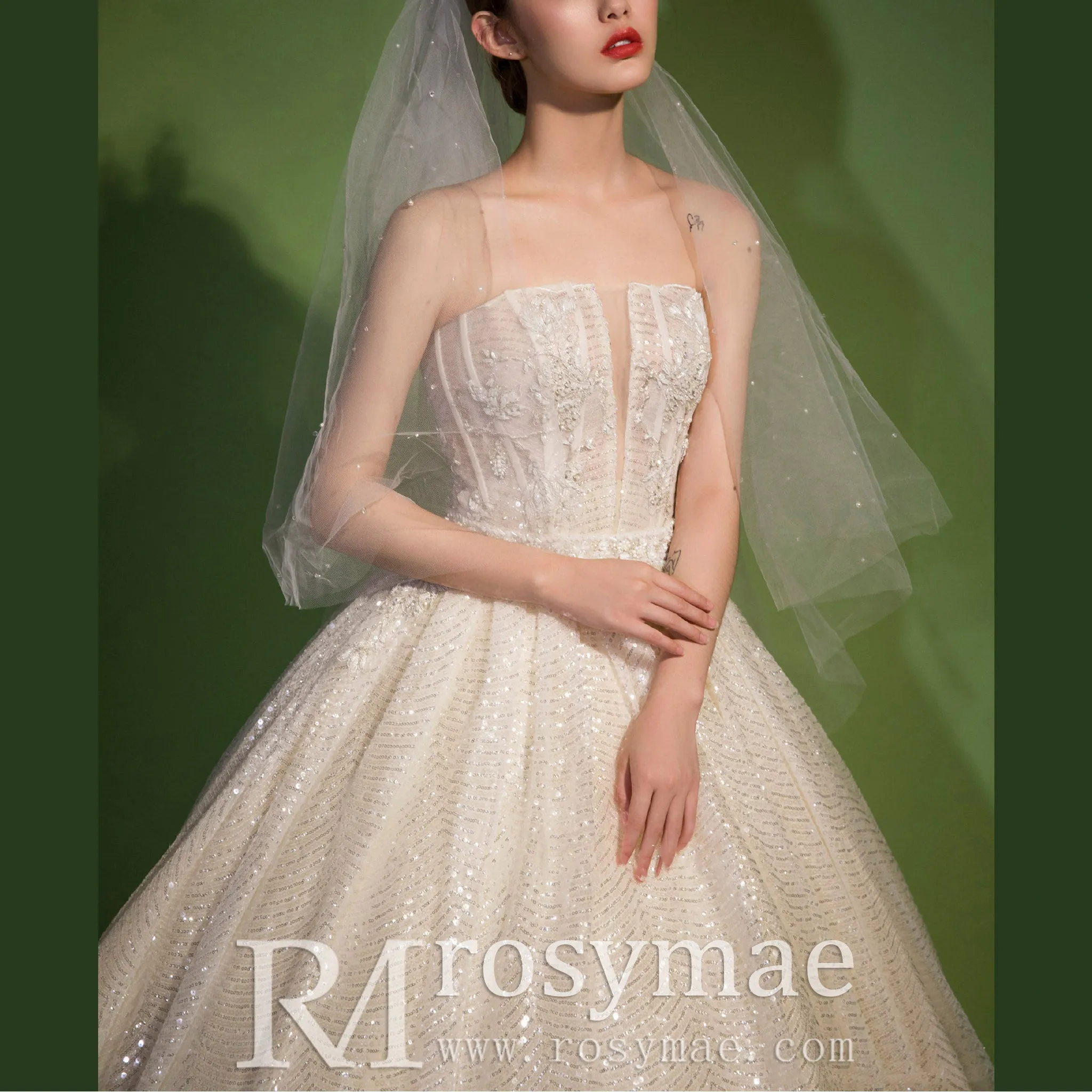Straight Neck Ballgown Sparkly Wedding Dress with Plunging